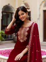 Maroon Velvet Embroidery Salwar Suit Set with Dupatta Green Kurta Set for Women's