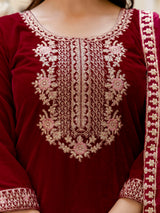Maroon Velvet Embroidery Salwar Suit Set with Dupatta Green Kurta Set for Women's