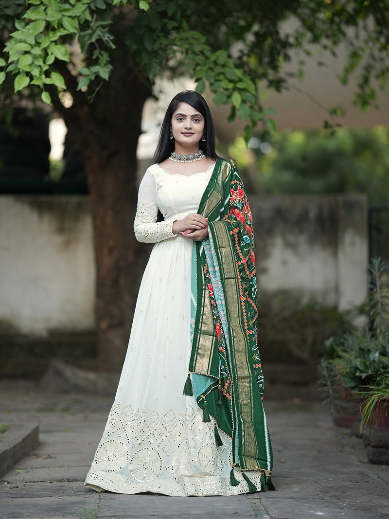 Georgette Embroidery Lehenga Choli with Dupatta I Navratri Stylish Lehenga Choli for women Trendmallsin