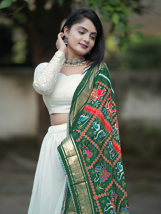 Georgette Embroidery Lehenga Choli with Dupatta I Navratri Stylish Lehenga Choli for women Trendmalls